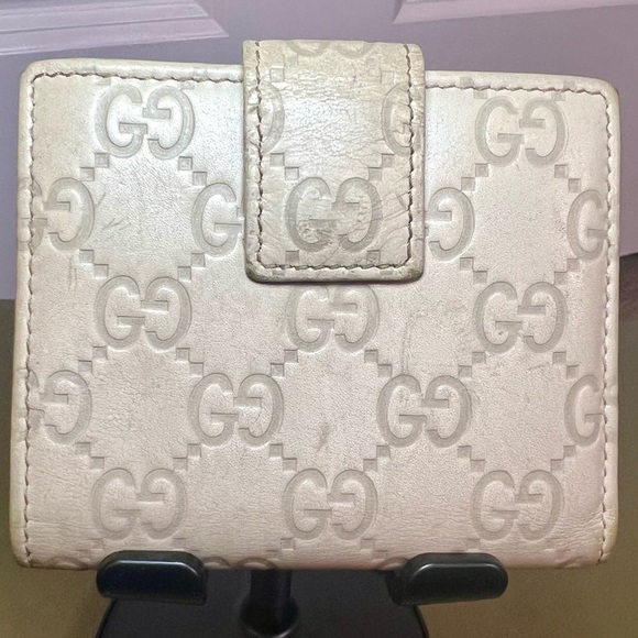 Gucci Beige Monogram Wallet - GUC - Picture 2 of 11